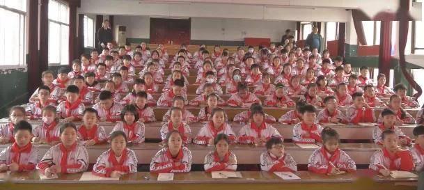 小学生们好兴奋！CUBAL冬令营校园篮球队“空降”普陀小学